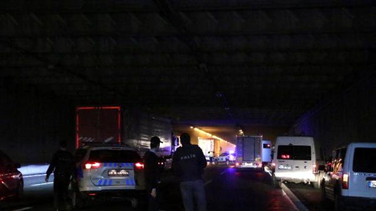 Tüneldeki Şüpheli Motosiklet Polisi Alarma Geçirdi