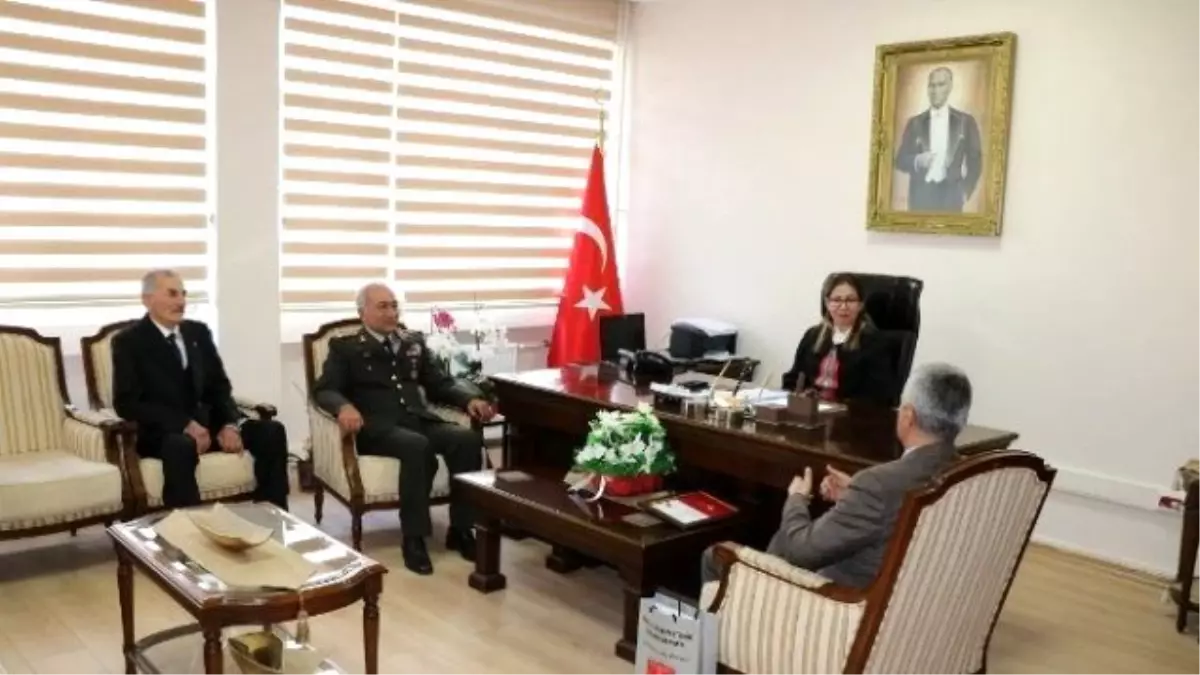 500 Bin TL Değerindeki Mal Varlığını TSK\'ya Bağışladı