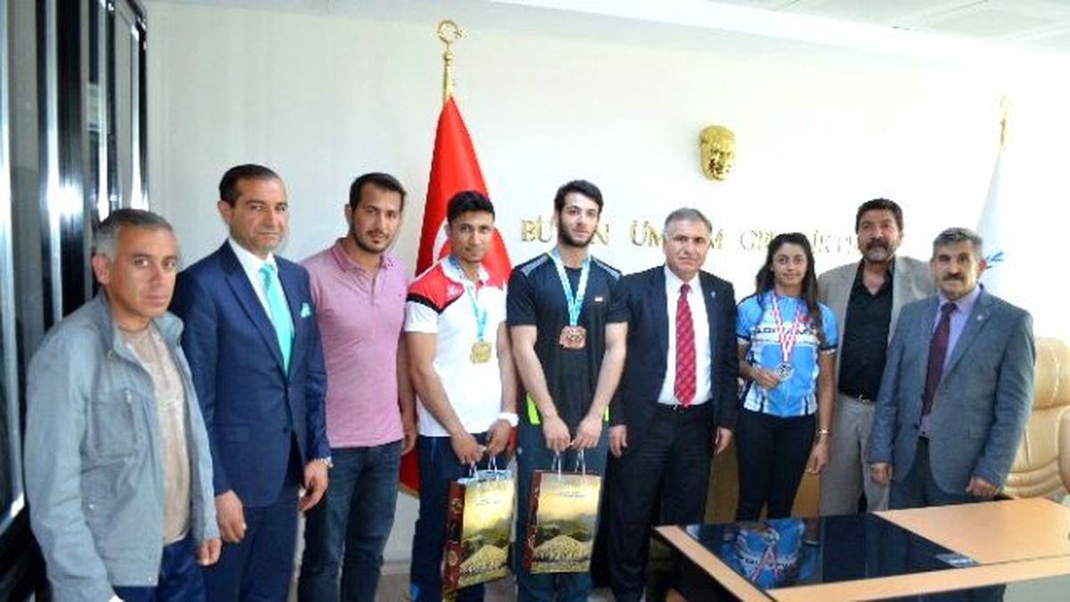 Adıyamanlı Bilek Güreşçileri Şampiyon Oldu