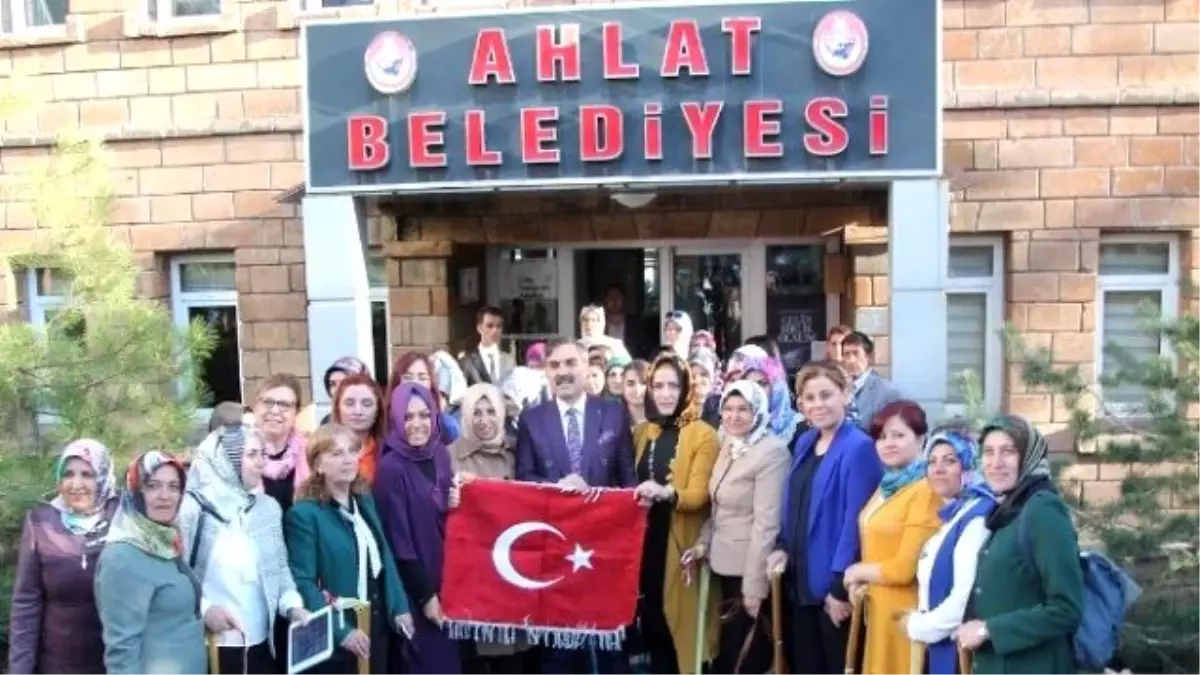 AK Parti Heyetinden Ahlat Ziyareti