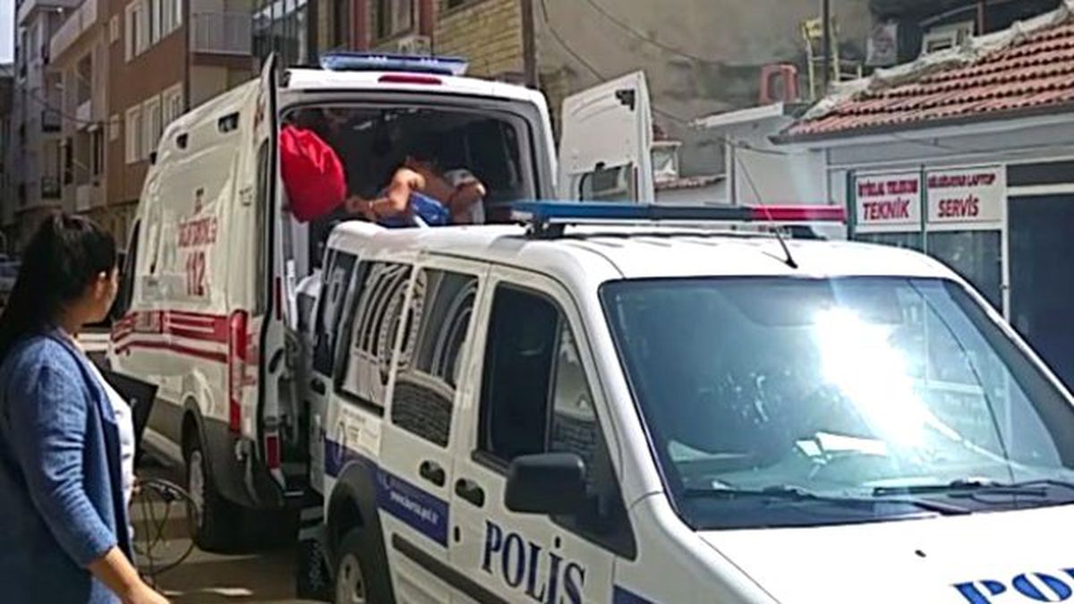 Anaokulunda Çıplak Bakıcı Paniği!