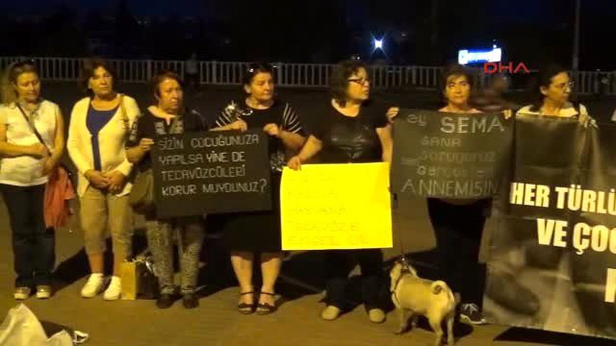 Antalya\'da Cinsel İstismar Protestosu