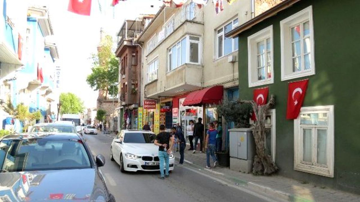 'Asker Gönderiyoruz' Yalanıyla Para Topluyorlar