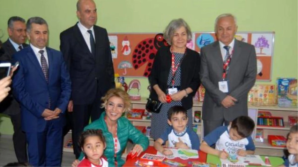 Çocuklar Gülsün Diye Derneği\'nin 33\'üncü Okulu İzmir\'de Açıldı