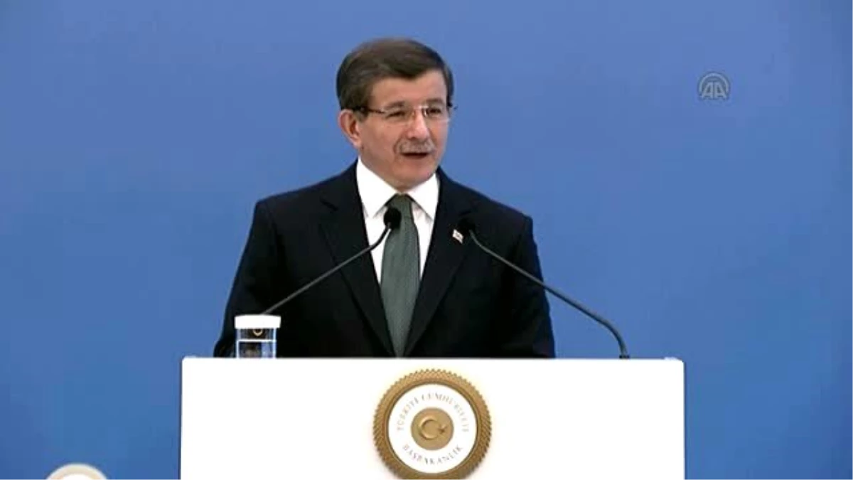 Davutoğlu: "Estetikten Soyutlanmış Siyasetin Anlamı Olmadığı Kanaatindeyim"