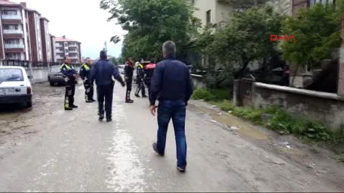 Polisten Kaçan Sürücü Evin Bahçesinde Yakalandı