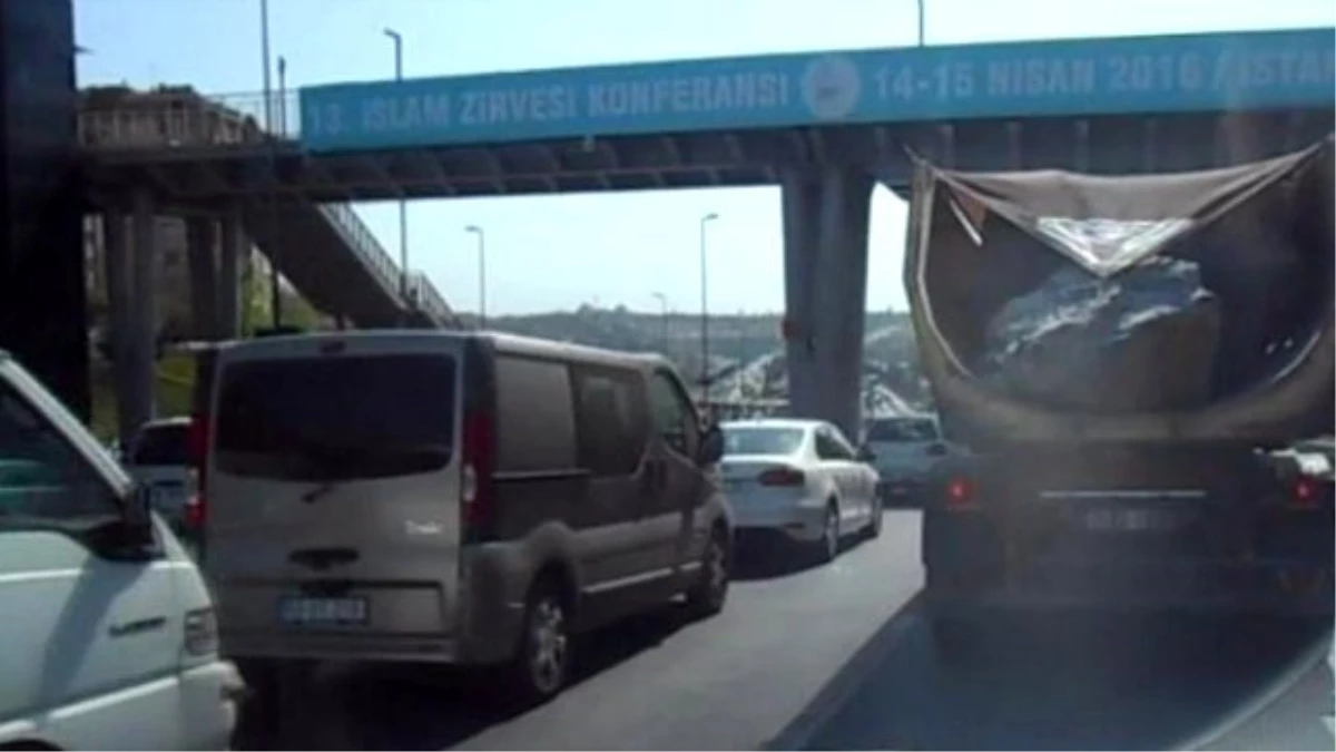 İstanbul Trafiğinde Korkutan Görüntü! Yürekler Ağza Geldi