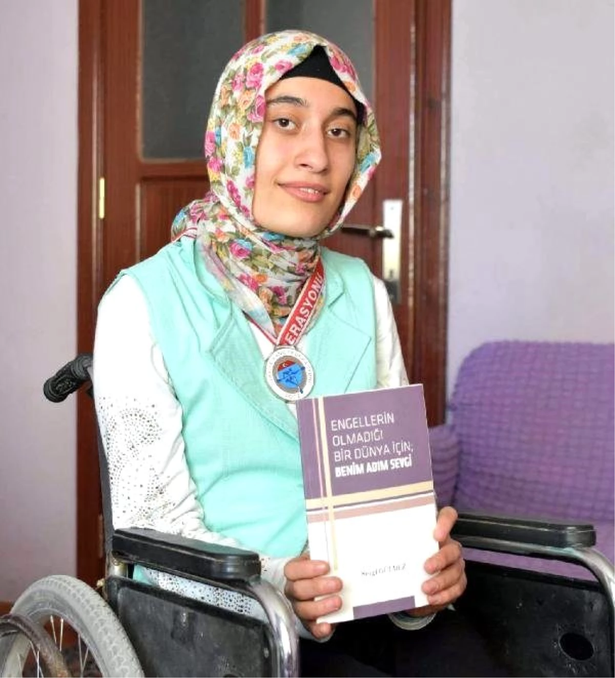 Engelliler Kano Yarışması Şampiyonu Sevgi, Kitap Yazdı