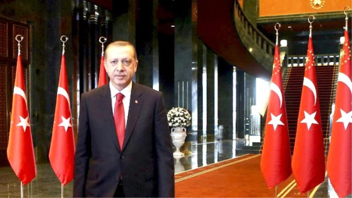 Erdoğan\'dan Saray\'da "Çocuklara Özel" 23 Nisan Yemeği