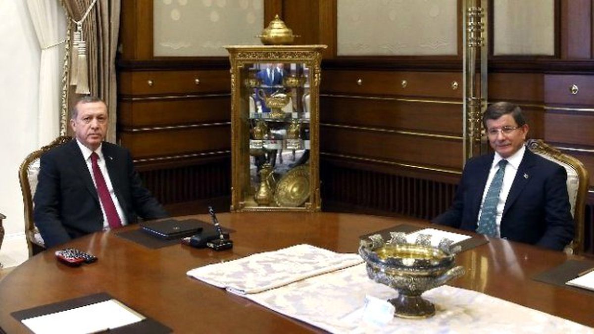 Erdoğan, Davutoğlu ile Görüştü