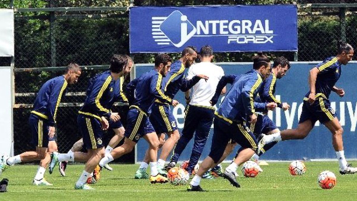 Fenerbahçe\'de Trabzonspor Maçı Hazırlıkları Başladı