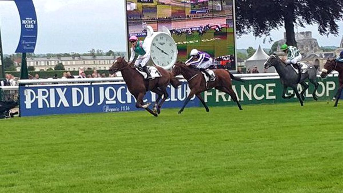 Fransa'da Koşulan At Yarışlarında Feci Kaza