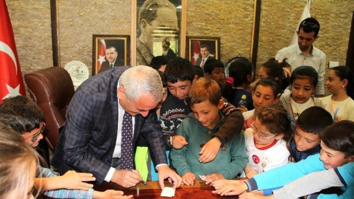 İncesu Belediye Başkanı Zekeriya Karayol \'U 120 Öğrenci Makamında Ziyaret Etti