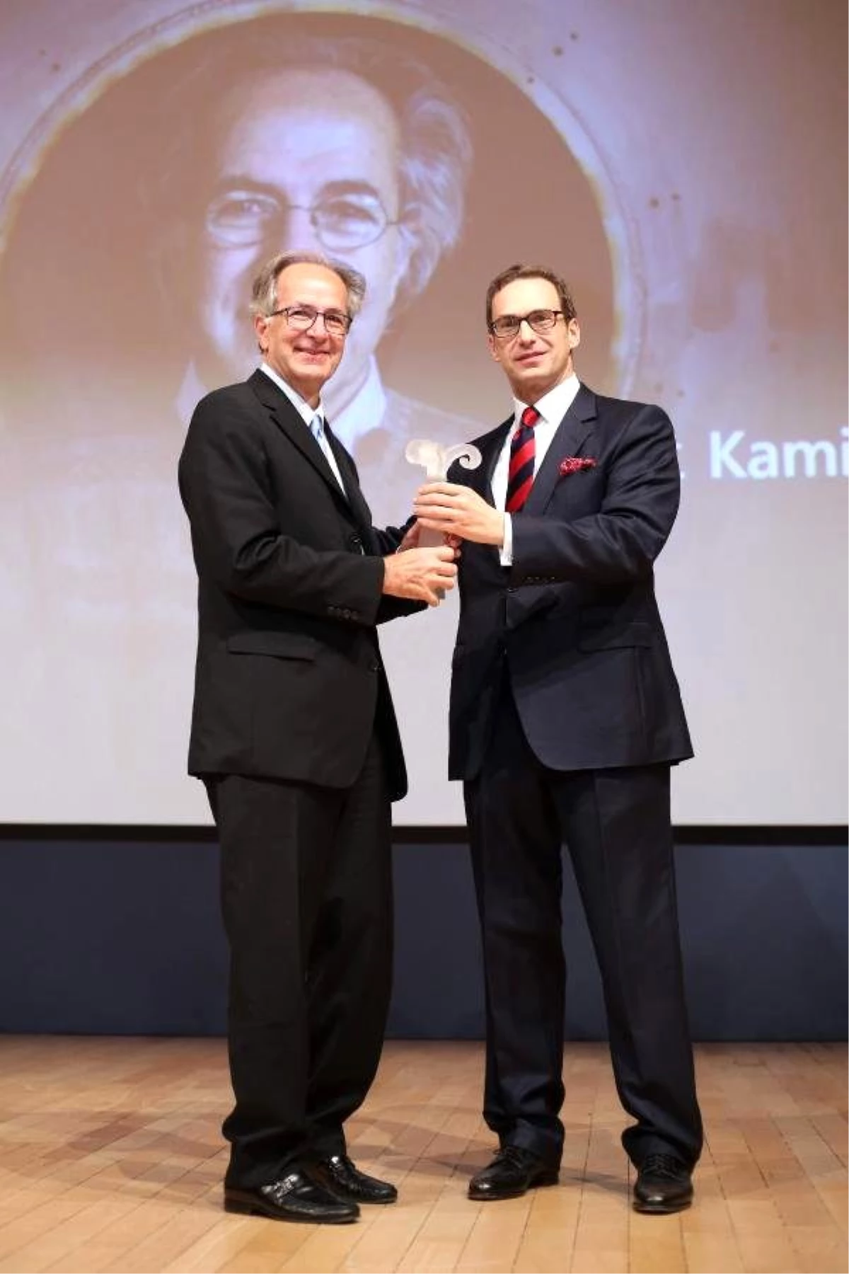 Vehbi Koç Ödülü Prof. Dr. Kamil Uğurbil\'e Verildi