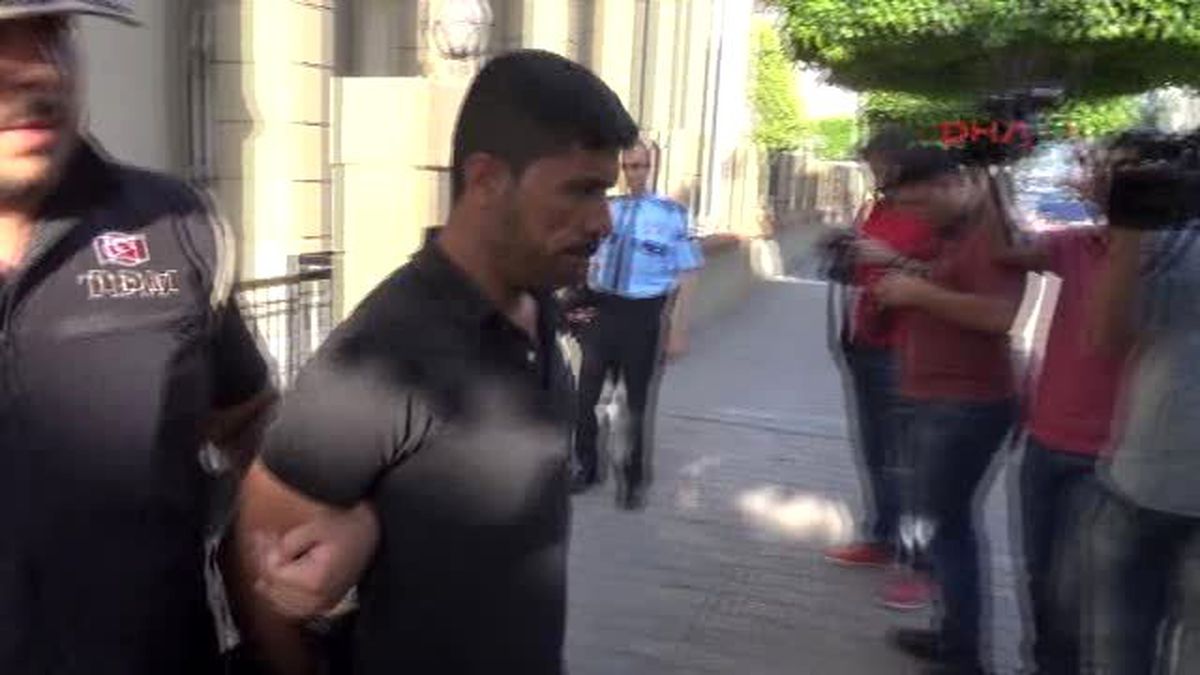 Adana\'da Işid\'e Eleman Kazandıran Suriyeli 2 Kardeş Tutuklandı