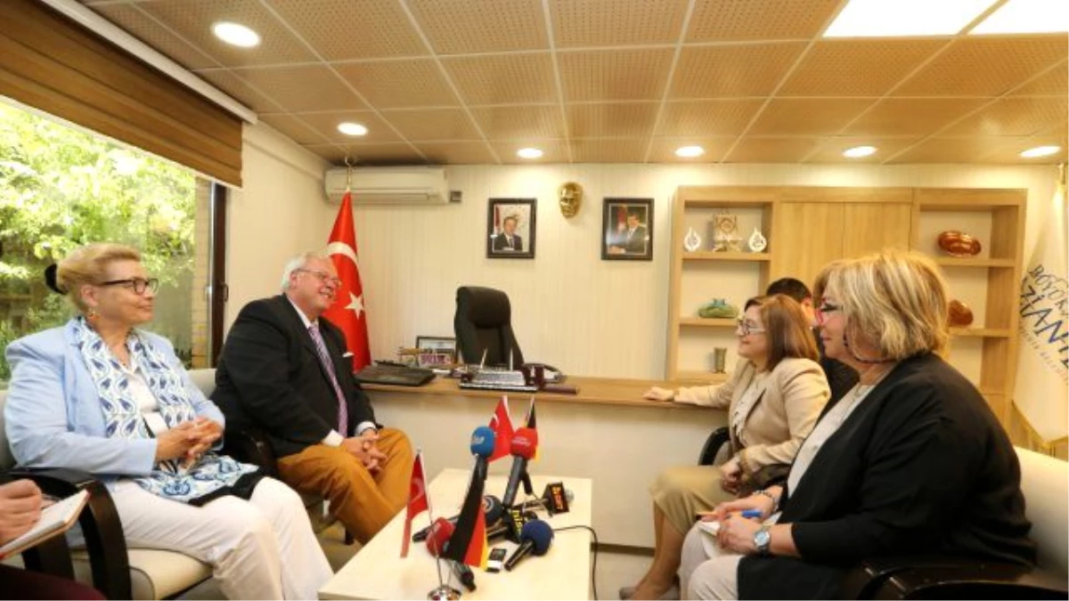 Almanya Ankara Büyükelçisi Erdmann\'dan Şahin\'e Ziyaret