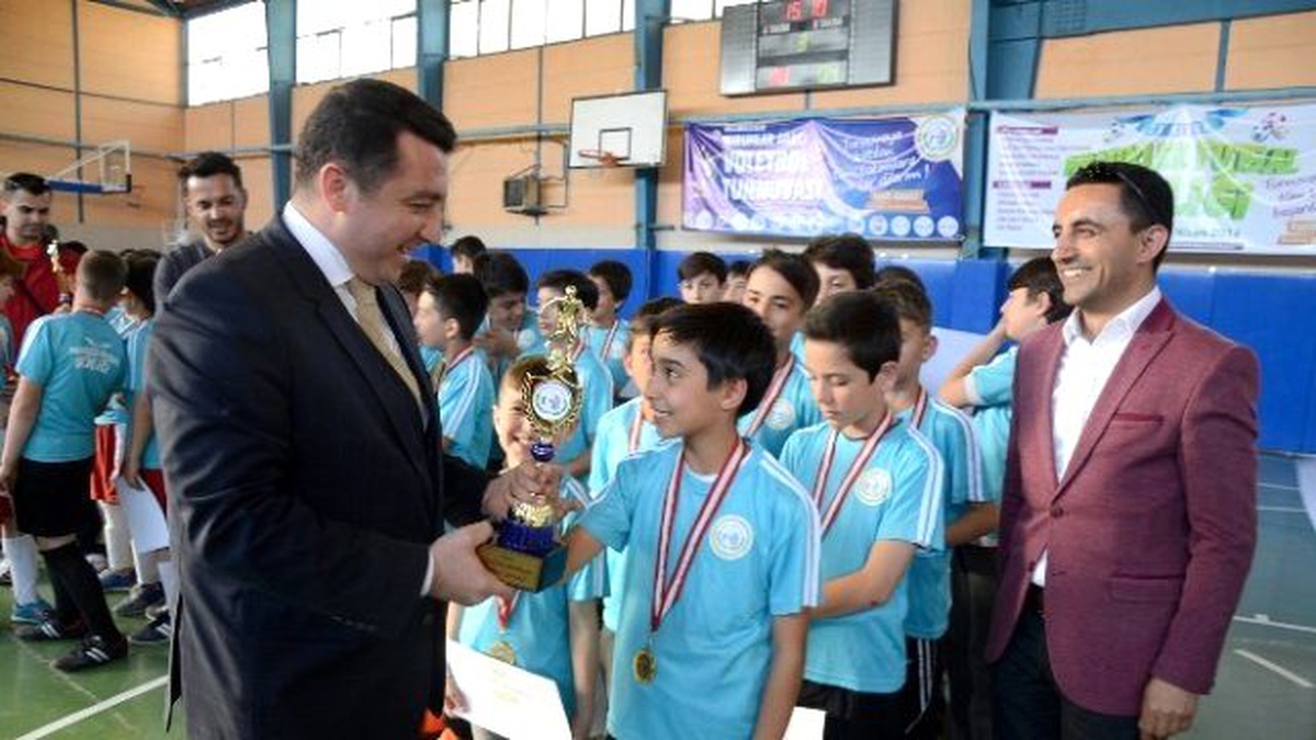 Bozüyük Belediyesi Minikler Futsal Şenliği Sona Erdi