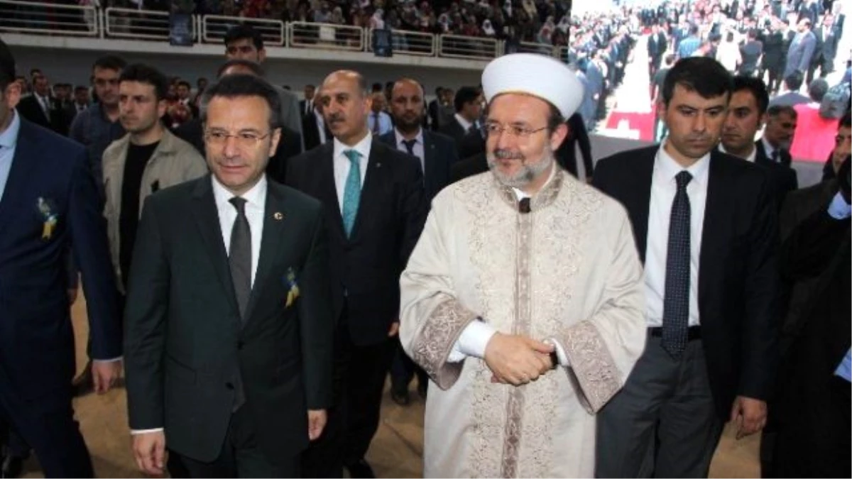 Diyanet İşleri Başkanı Görmez, Diyarbakır\'da Kutlu Doğum Etkinliğine Katıldı