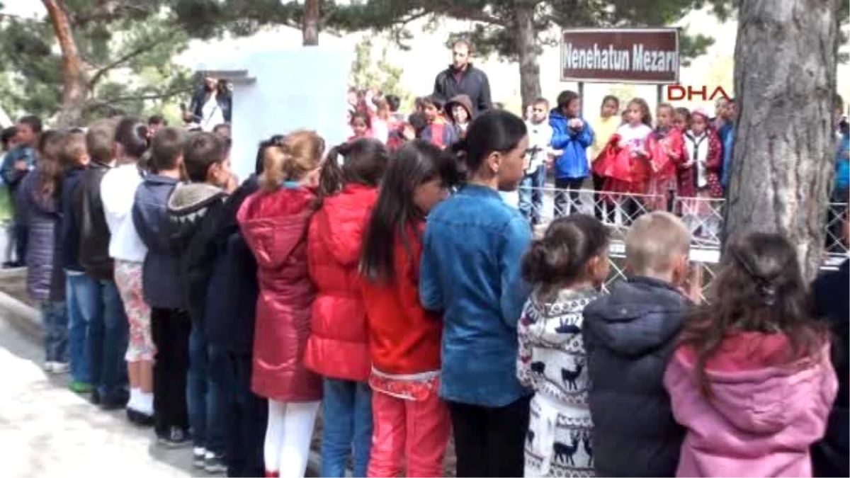 Erzurum Köy Çocukları, Tarihi Mekanları Gezip, Şehitliklerde Dua Edip ve İstanbul Kapı\'da Eğlendiler