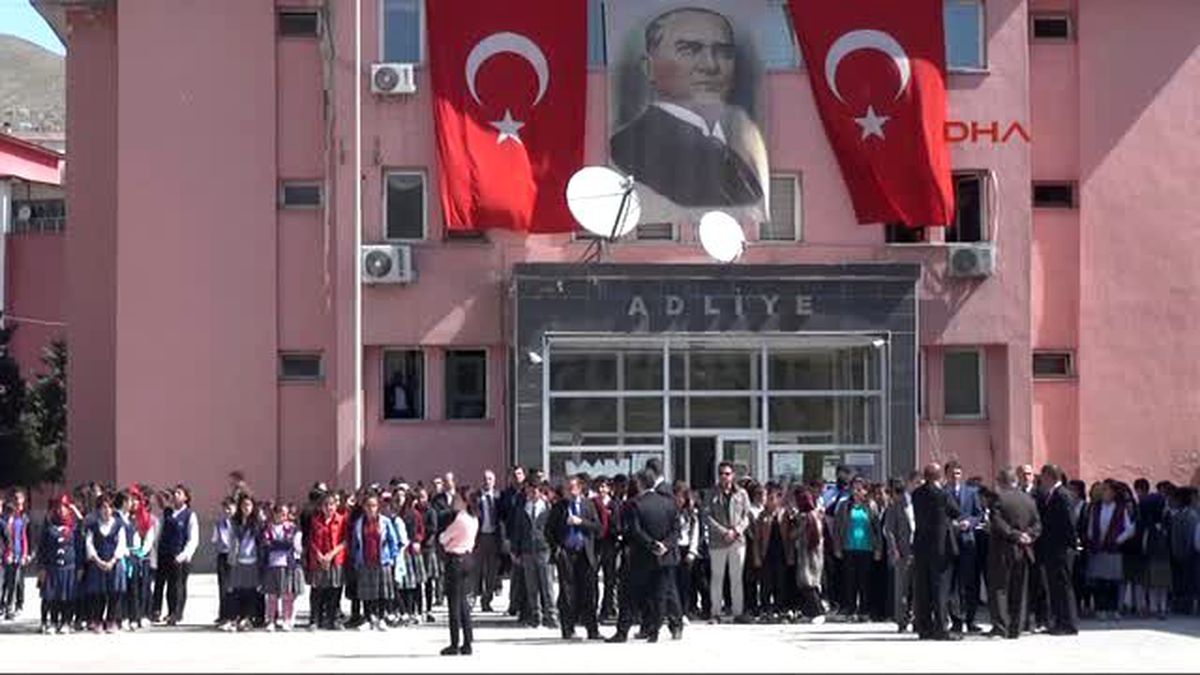 Hakkari\'nin Düşman İşgalinden Kurtuluşunun 98\'inci Yıldönümü Kutlandı