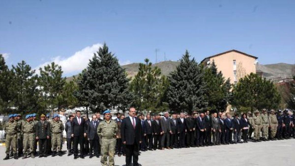 Hakkari\'nin Düşman İşgalinden Kurtuluşunun 98\'inci Yıldönümü Kutlandı