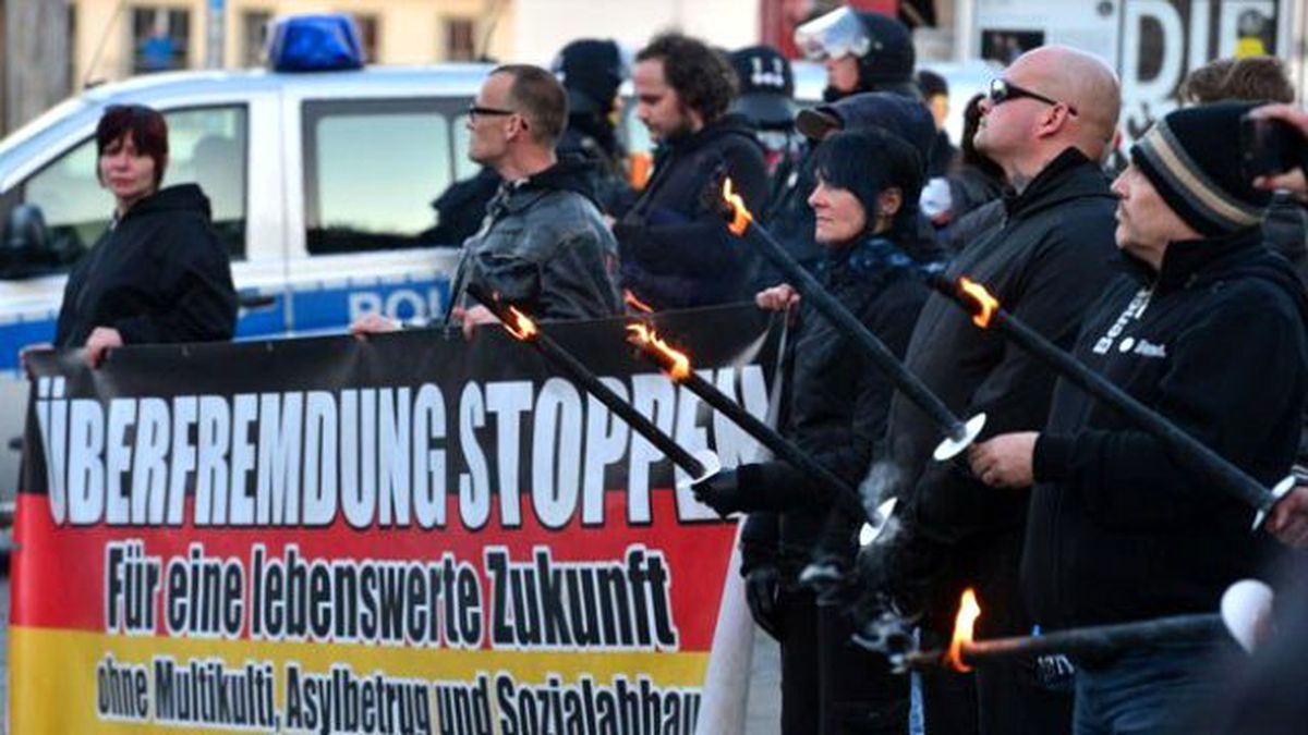 PEGİDA Hitler'in Doğum Gününde Olay Çıkardı