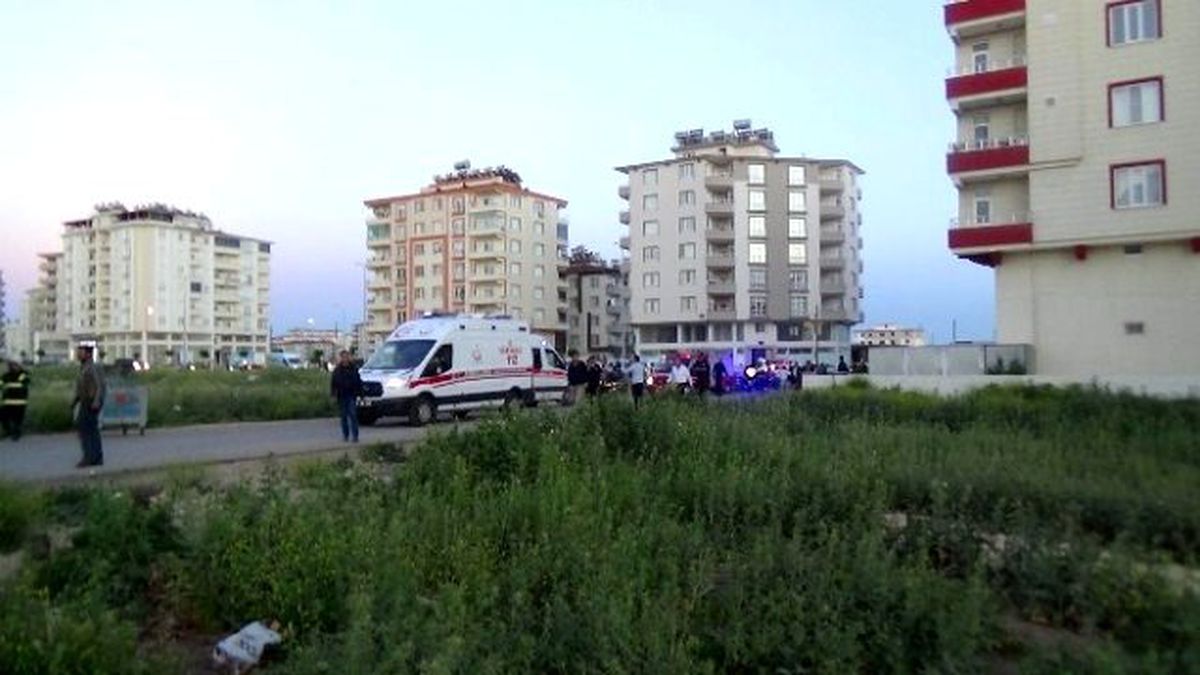 Kilis\'e İki Roket Düştü: Yaralılar Var