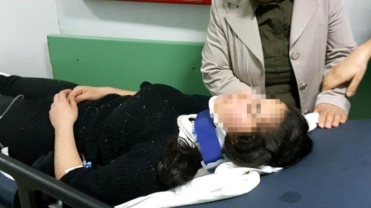 Okula Giden Öğrencilere Otomobil Çarptı: 2 Yaralı