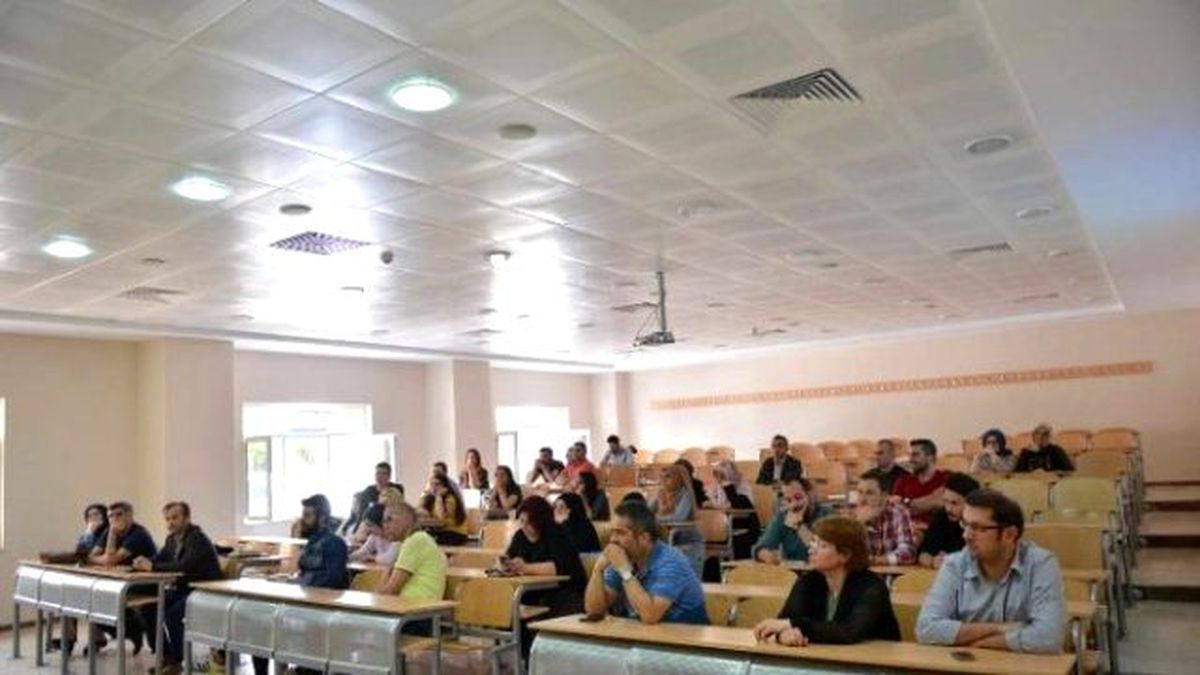 Sağlıklı Yaşamayı Başarabilir Miyiz?\' Adlı Konferans Saü\'de Gerçekleştirildi