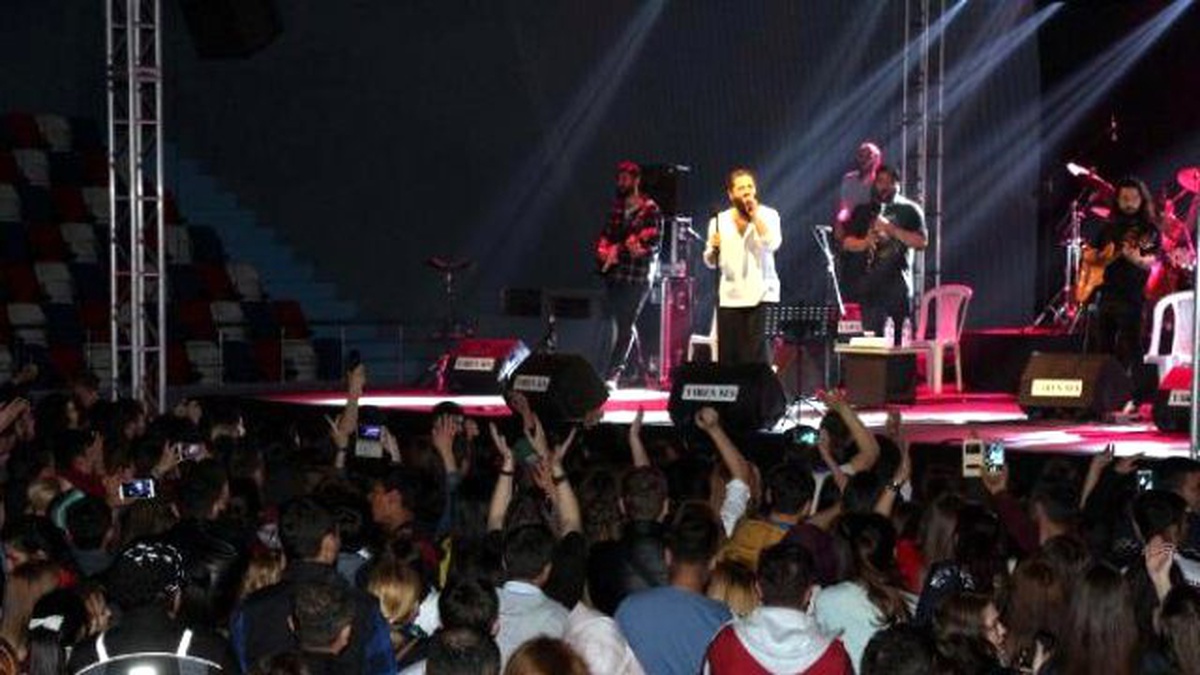 Şarkıcı Koray Avcı, Zonguldak\'ta Konser Verdi