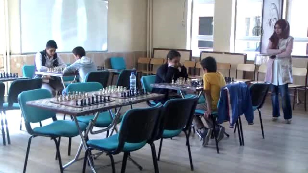 Şemdinli\'de Satranç Turnuvası Düzenlendi