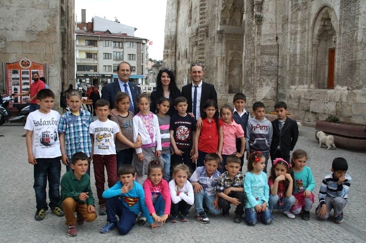 Sesob Başkanı Köksal, 23 Nisan Ulusal Egemenlik ve Çocuk Bayramı\'nı Kutladı