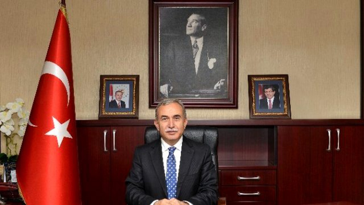 Vali Büyük\'ün "23 Nisan Ulusal Egemenlik ve Çocuk Bayramı" Mesajı