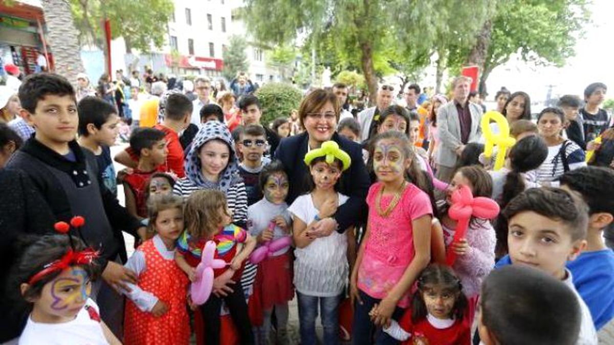 23 Nisan Coşkusuna Suriyeli Çocuklar da Katıldı