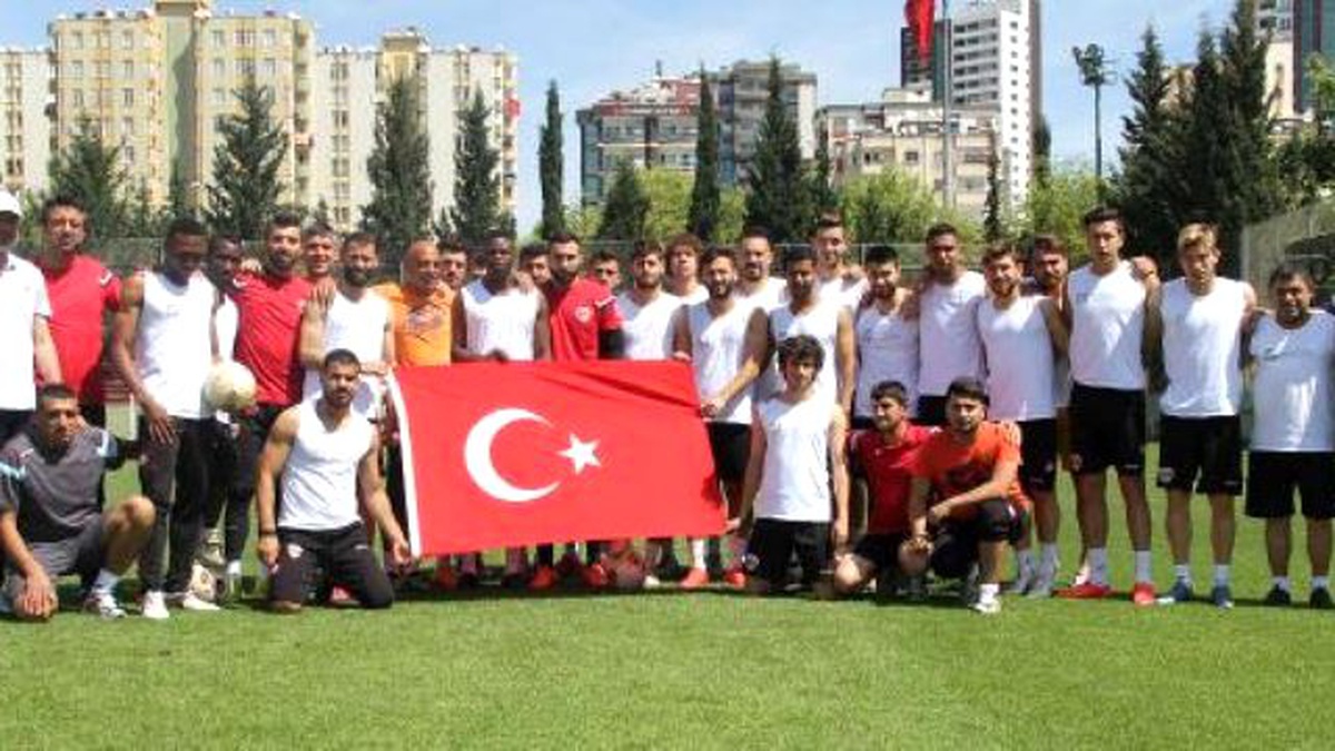 Adanaspor\'da 23 Nisan Kutlaması