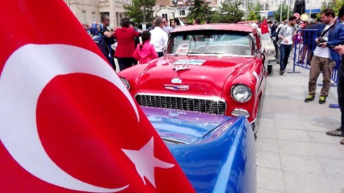 Aksaray\'da Klasik Otomobil Rallisi