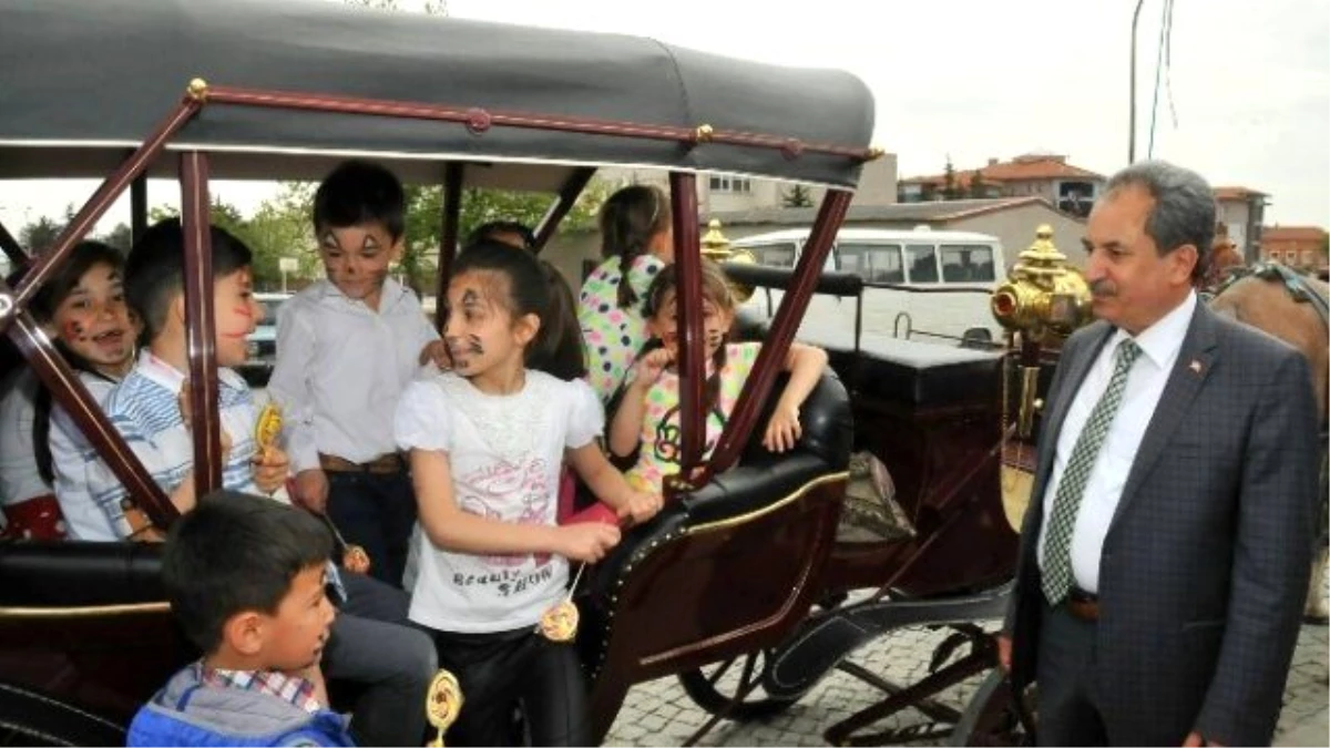 Akşehir Belediyesi\'nden Çocuklara 23 Nisan Sürprizleri