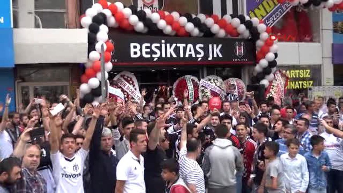 Beşiktaş Kulübü Başkanı Orman, Manisa?nın İlk Bjk Store\'unu Açtı
