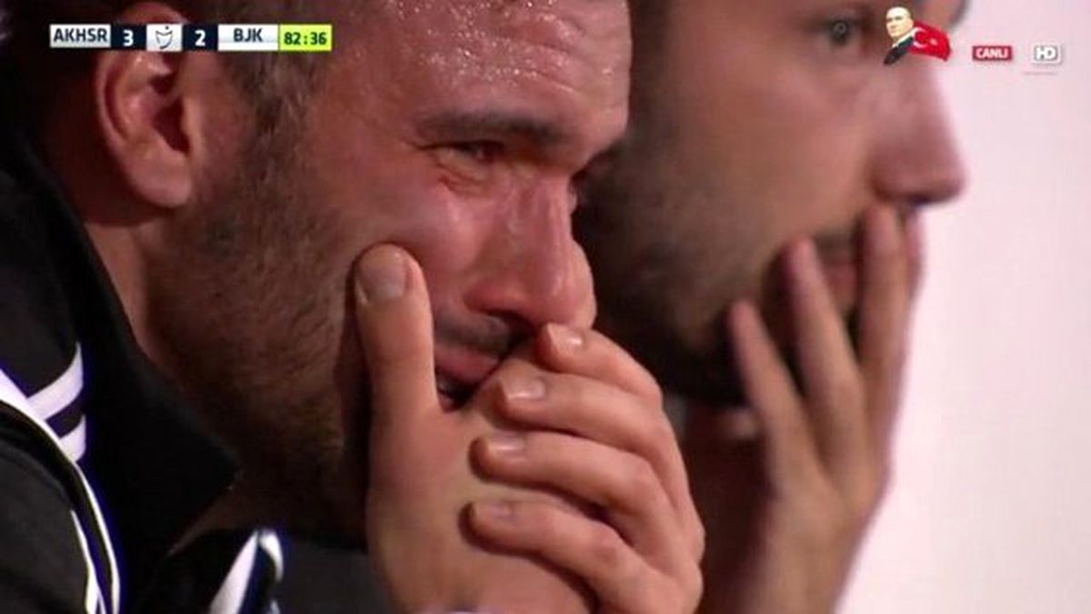 Beşiktaşlı Serdar Kurtuluş, Akhisar'ın Golünden Sonra Ağladı