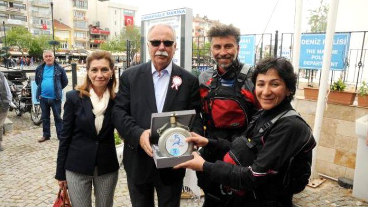 Çanakkale Şehitleri Anısına Kanoyla 160 Mil Yol Kat Ettiler