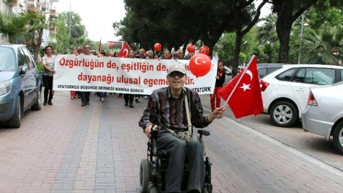 CHP\'den Alternatif 23 Nisan Töreni