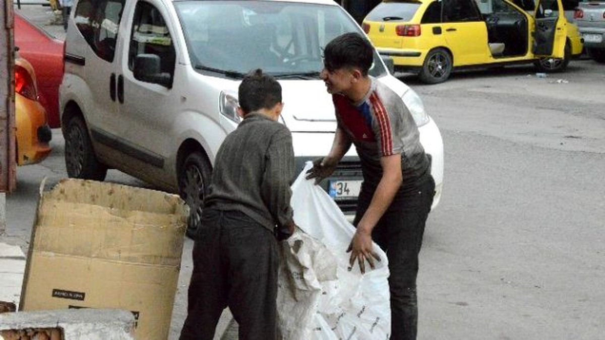 Çocuk İşçiler Bayramı Çalışarak Geçirdi