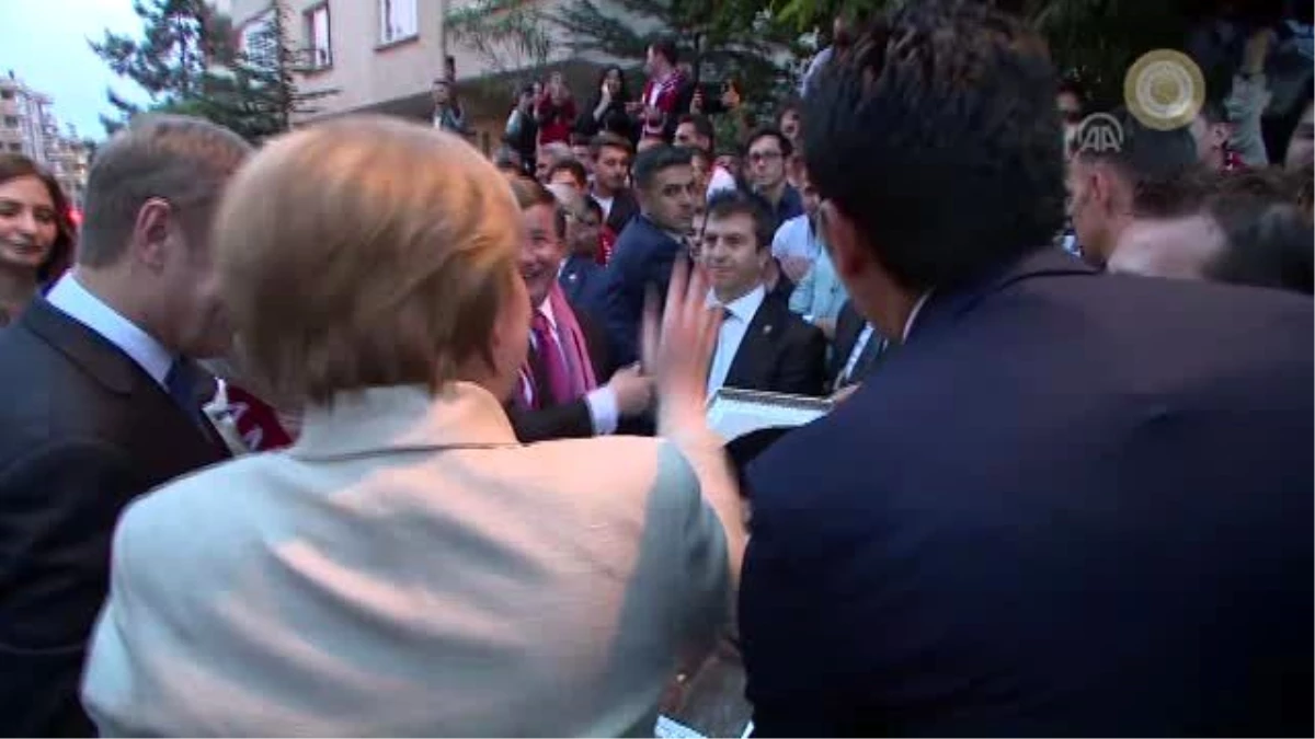 Davutoğlu ve Merkel, Al Farah Çocuk Destek Merkezi\'nin Açılışını Yaptı (3)