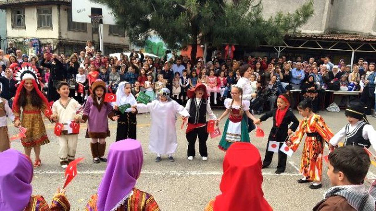 Dünya Çocukları...