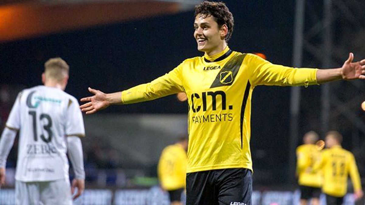 Enes Ünal, Almere City Maçında Ağları Sarstı