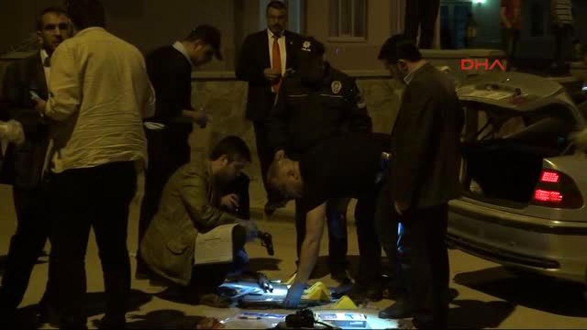 Gaziantep\'te Otomobilde Silah ve Uyuşturucu Ele Geçirildi; 5 Kişi Gözaltına Alındı