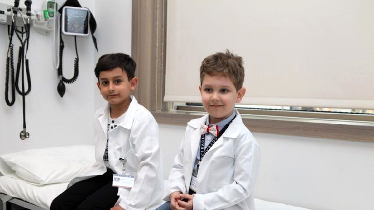 Geleceğin Doktorları 23 Nisan\'ı Kutladı