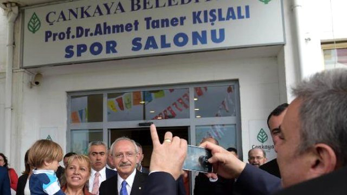 Kılıçdaroğlu, \'Bin Çocuk Korosu Konseri\'ne Katıldı