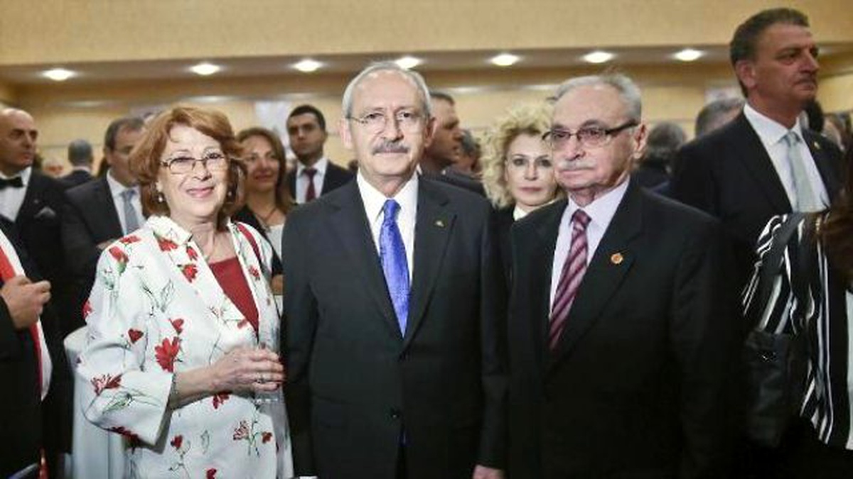 Kılıçdaroğlu, Cumhuriyet Gazetesinin 23 Nisan Resepsiyonuna Katıldı