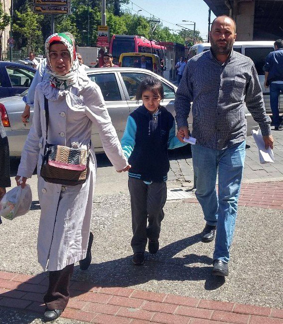 Kendilerini Polis Diye Tanıtan Şahıslara 5 Bin Lira Kaptırdı